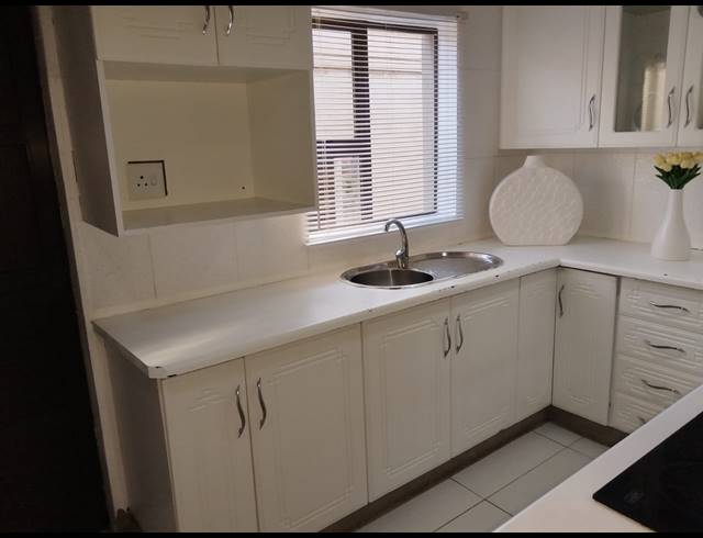 3 BEDROOM HOUSE FOR SALE IN SEBOKENG ZONE 10